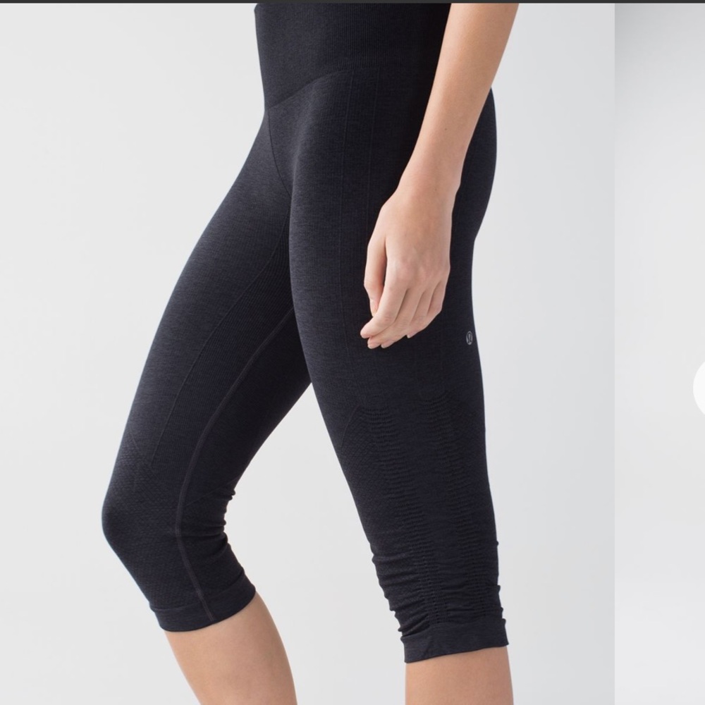 Lululemon In The Flow Crop II Heathered Grey